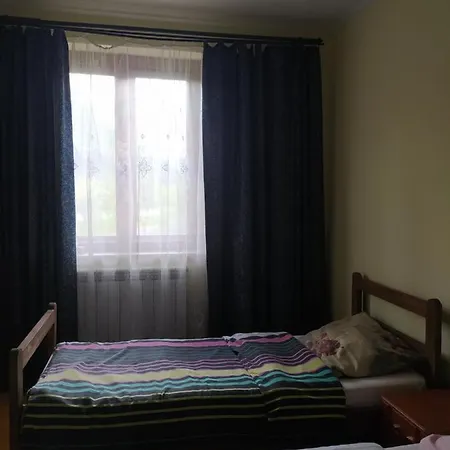 У Гостинної Марічки * Skole